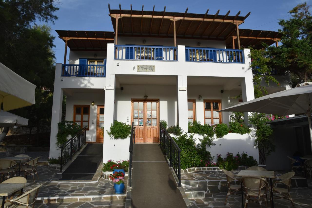 Cavo D'Oro Hotell Batsíon Exteriör bild